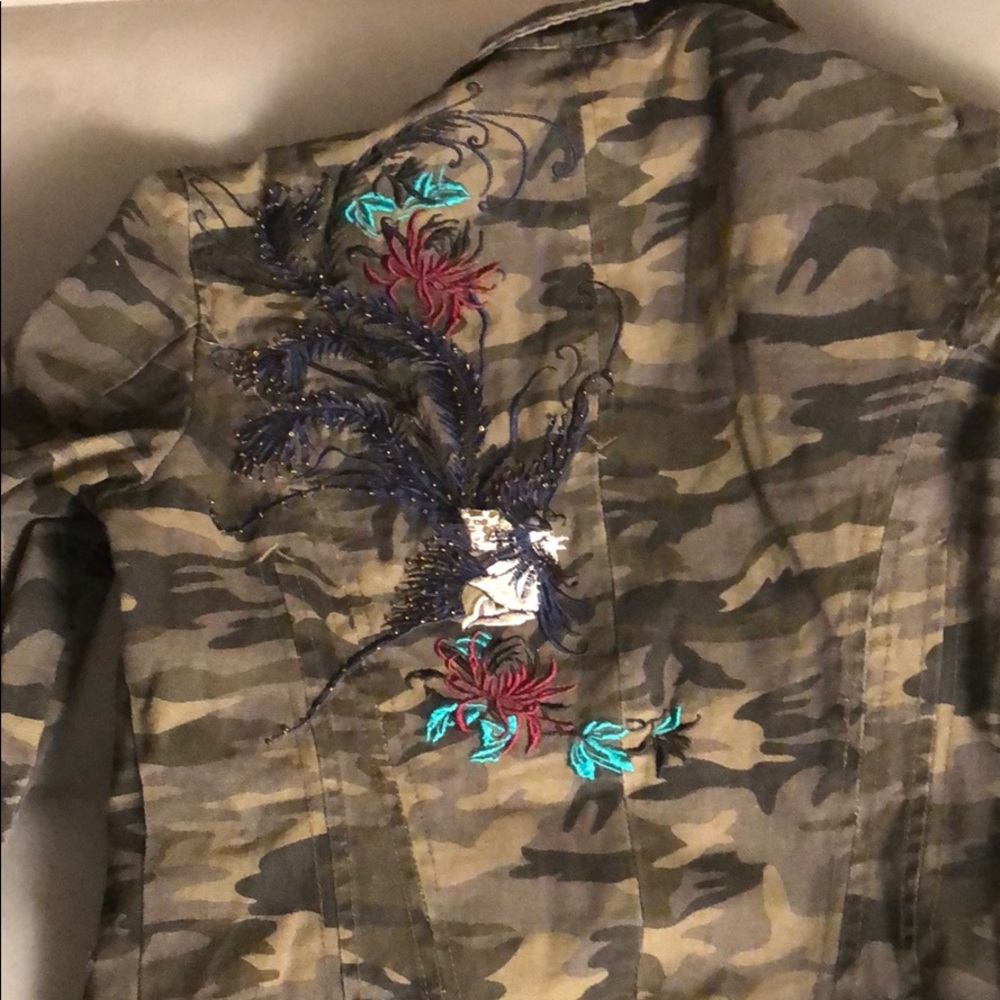 Jacket - Picture 3 of 4